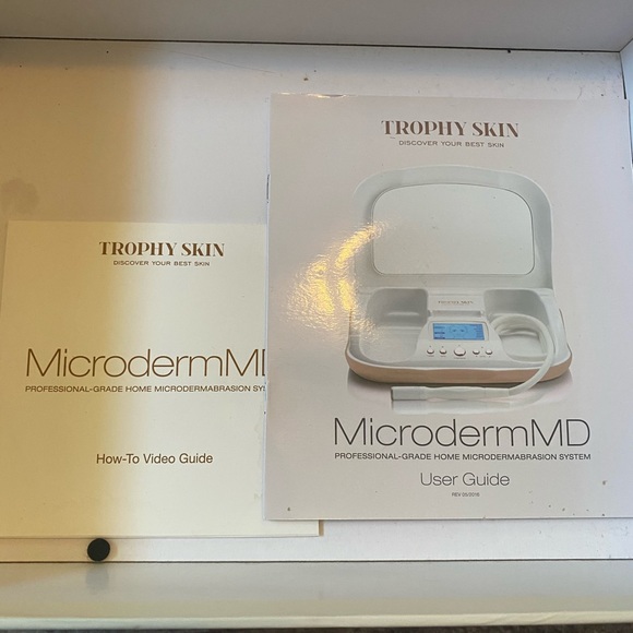 Trophy skin microdermabrasion machine - Picture 7 of 8